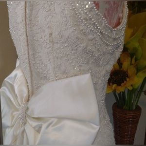 Mary’s Bridal Vintage Wedding Dress